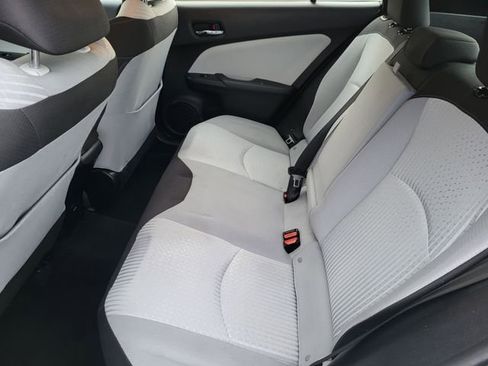 Used 2017 Toyota Prius Three image 13