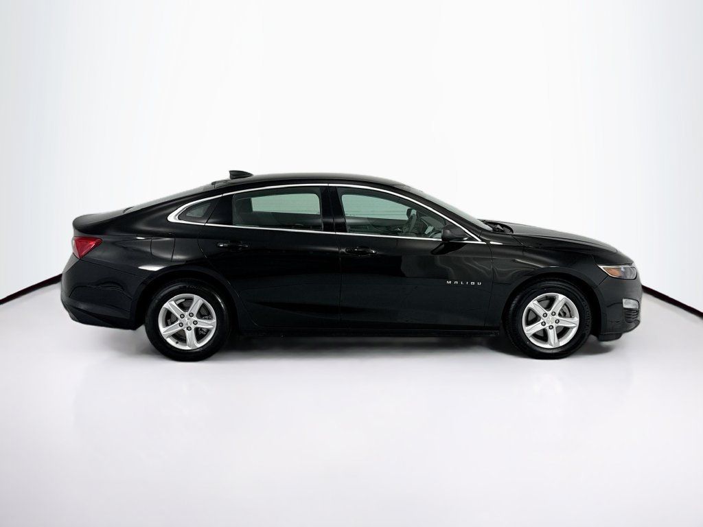 Used 2023 Chevrolet Malibu LS FWD image 4