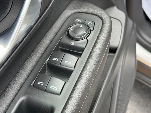 Used 2022 GMC Terrain SLE w/ Driver Convenience Package AWD/4WD image 9