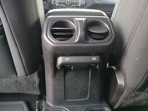 Certified 2020 Jeep Gladiator Sport w/ Quick Order Package 24S image 11