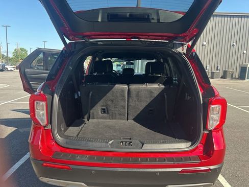 Used 2020 Ford Explorer XLT w/ Equipment Group 202A RWD image 27