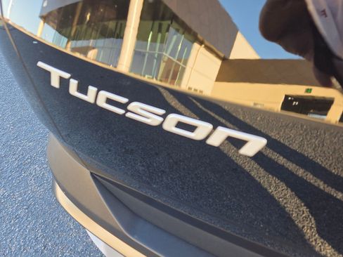 New 2026 Hyundai Tucson Limited FWD image 11
