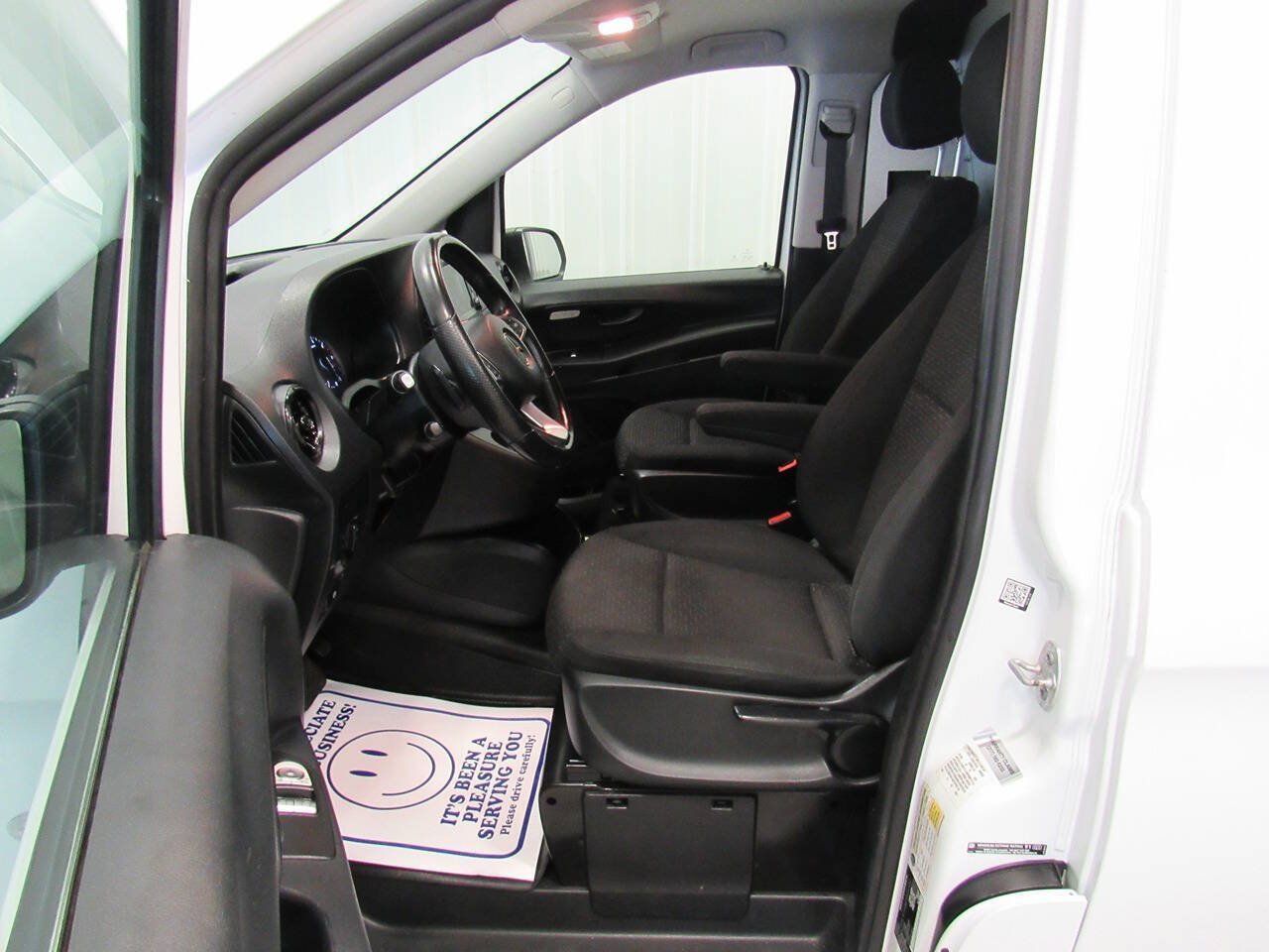 Used 2022 Mercedes-Benz Metris image 34