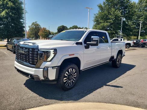Used 2024 GMC Sierra 2500 Denali Ultimate AWD/4WD image 7