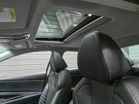 Used 2024 Hyundai Elantra Limited FWD image 18