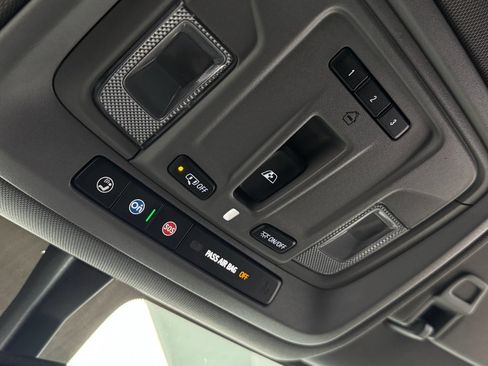 Used 2023 GMC Sierra 2500 SLT w/ SLT Preferred Package image 31