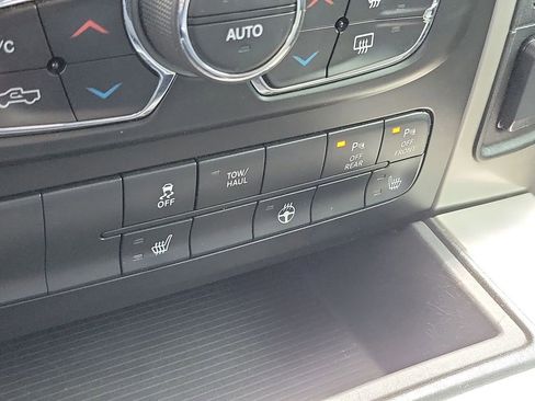 Used 2016 RAM 1500 Big Horn AWD/4WD image 32