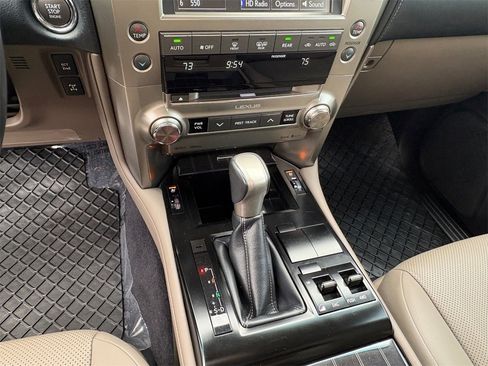Used 2021 Lexus GX 460 Premium image 22