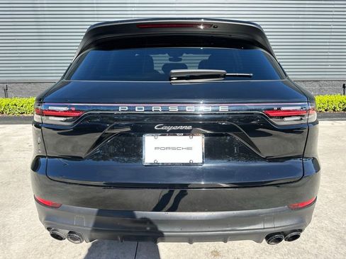 Used 2022 Porsche Cayenne Platinum Edition image 12