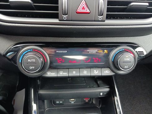 Used 2023 Kia Forte GT-Line w/ GT-Line Premium Package image 24