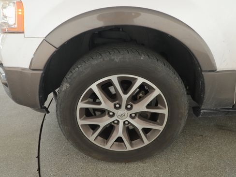 Used 2017 Ford Expedition EL King Ranch image 4