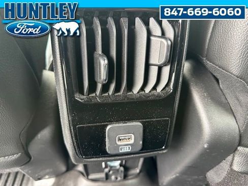 Used 2023 Jeep Compass Latitude AWD/4WD image 14