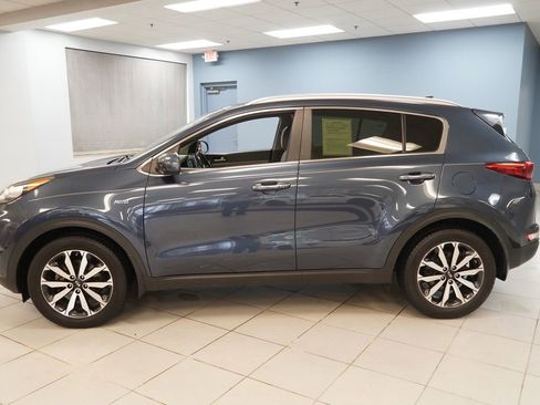 Used 2017 Kia Sportage EX image 2