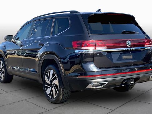 Used 2024 Volkswagen Atlas SE AWD/4WD image 8
