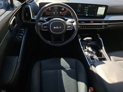 Used 2025 Kia Sorento S image 11