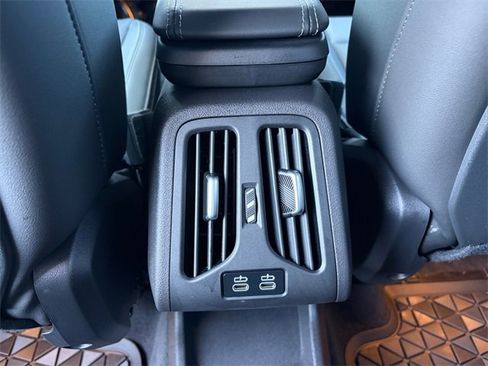 Used 2025 BMW X1 xDrive28i w/ Technology Package image 24