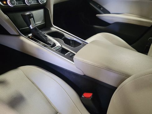 Used 2018 Honda Accord LX image 26