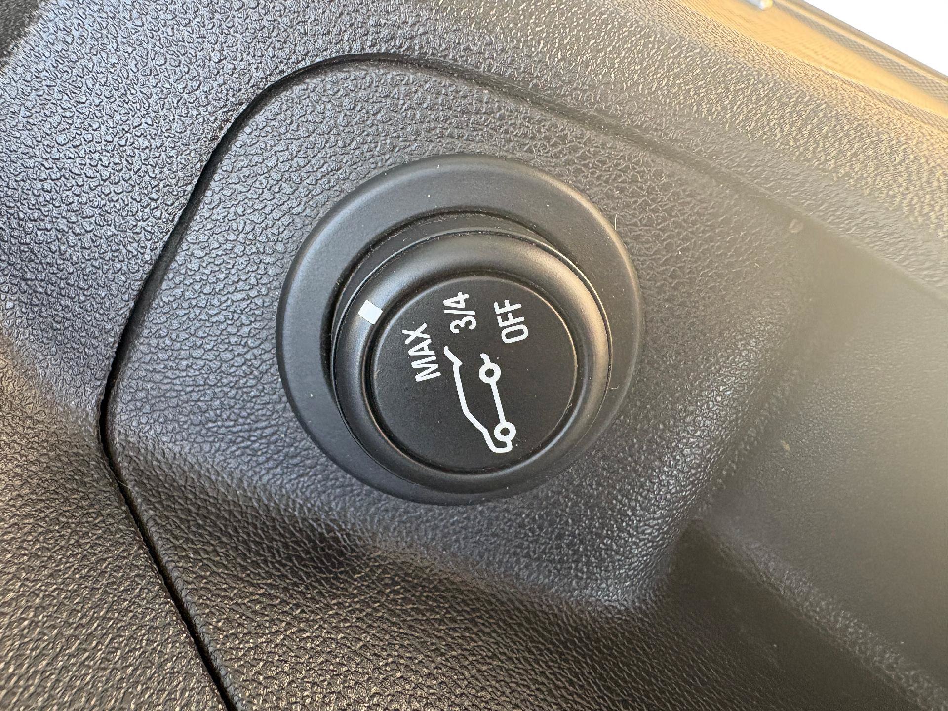 Used 2018 GMC Terrain Denali w/ Comfort Package AWD/4WD image 23