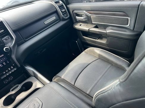 Used 2025 RAM 2500 Laramie AWD/4WD image 10