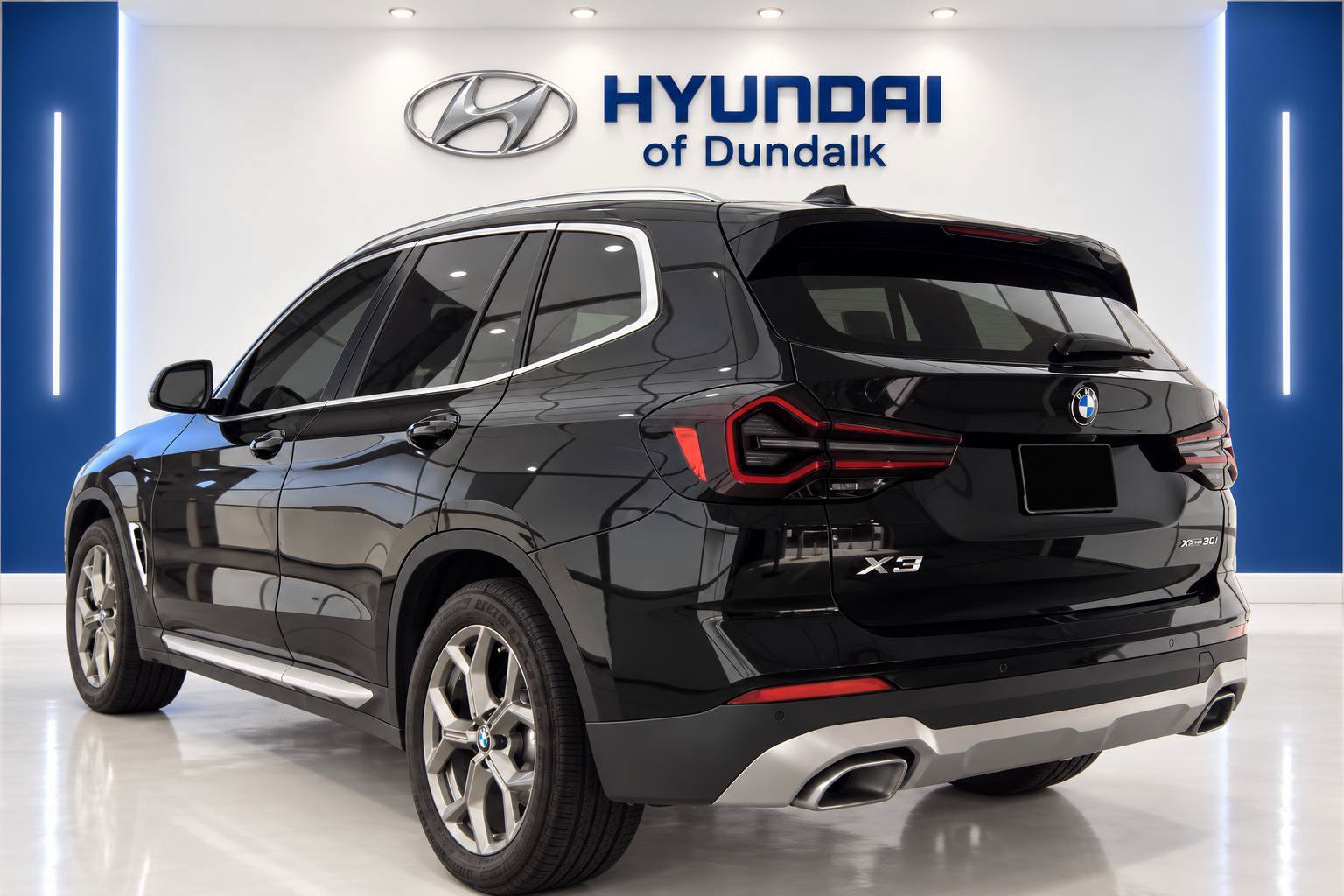 Used 2022 BMW X3 xDrive30i w/ Convenience Package AWD/4WD image 2