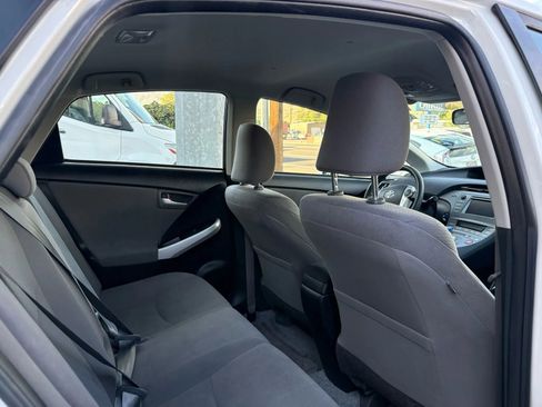 Used 2014 Toyota Prius One image 9