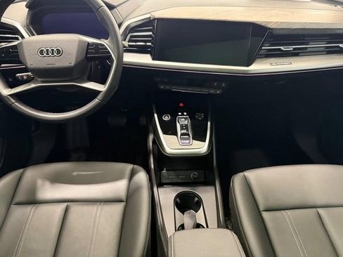 Used 2023 Audi Q4 e-tron Prestige AWD/4WD image 9