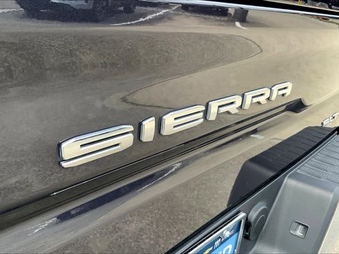 Used 2024 GMC Sierra 1500 SLT RWD image 10