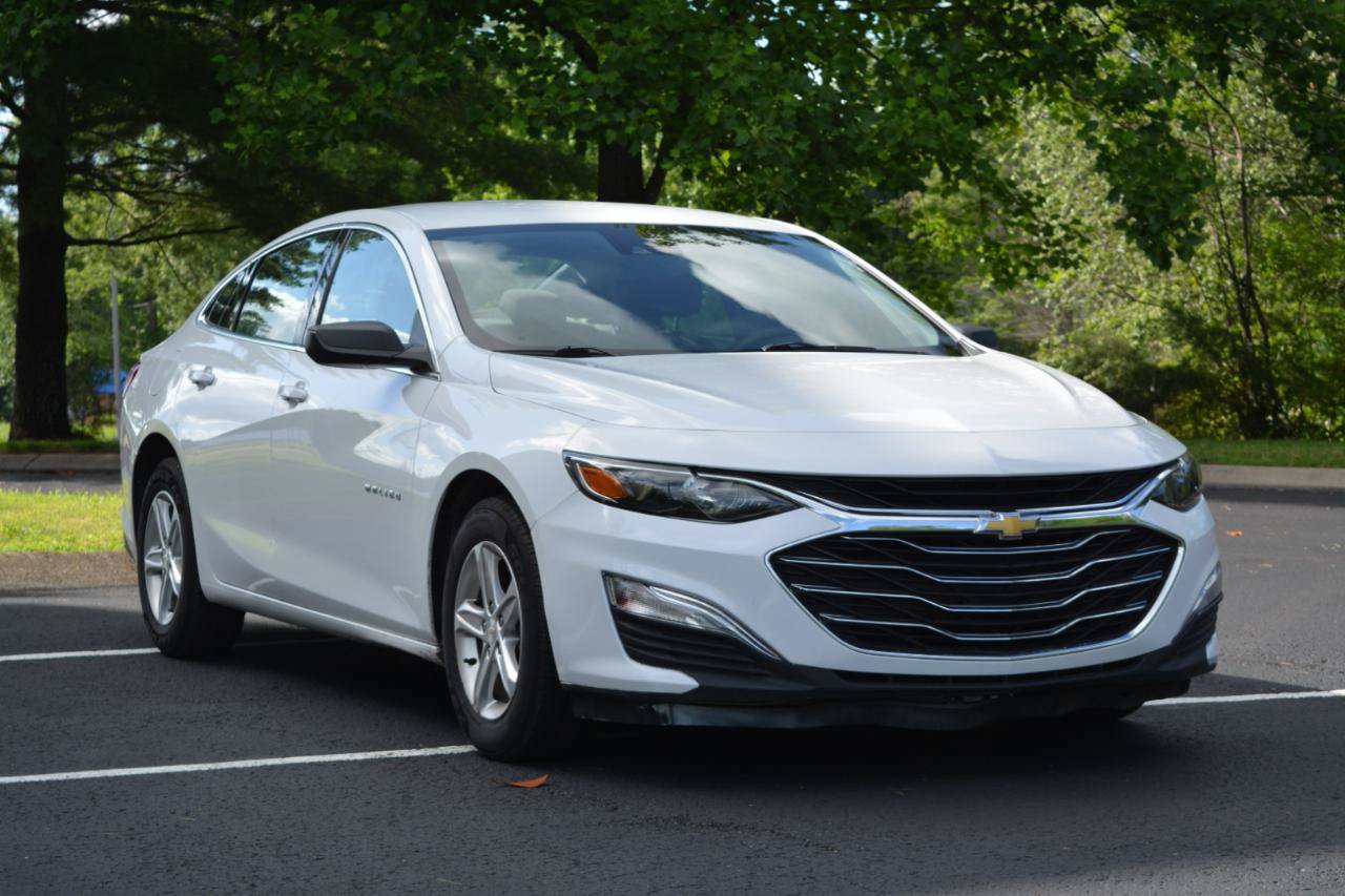 Used 2023 Chevrolet Malibu LS FWD image 3