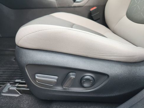 Used 2022 Toyota RAV4 XLE w/ XLE Grade Weather Package image 23