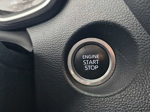 Used 2023 Toyota Corolla Cross XLE image 29