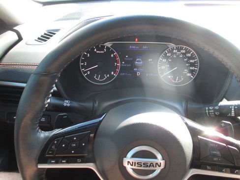Used 2021 Nissan Altima 2.0 SR FWD image 25