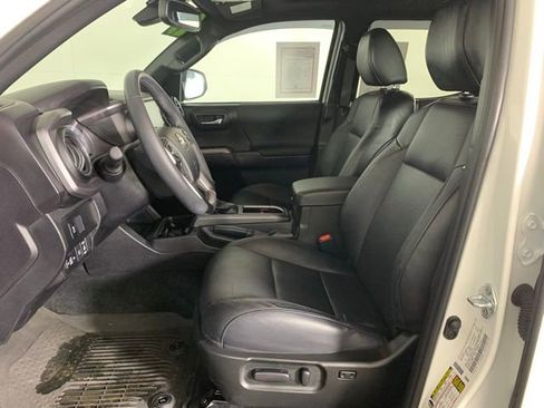 Used 2023 Toyota Tacoma TRD Sport w/ TRD Premium Sport Package image 10