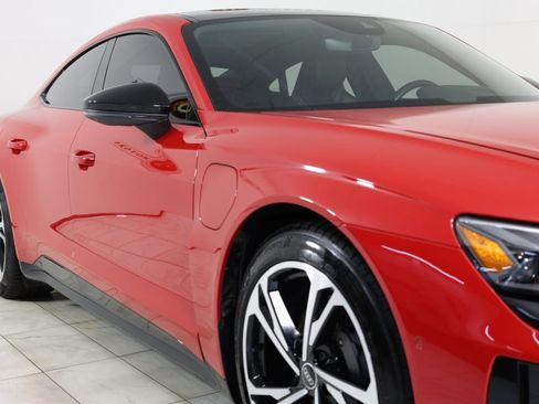 Used 2022 Audi e-tron GT Prestige image 37