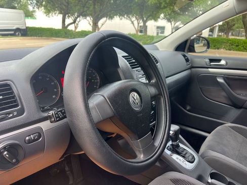 Used 2009 Volkswagen Jetta S FWD image 22