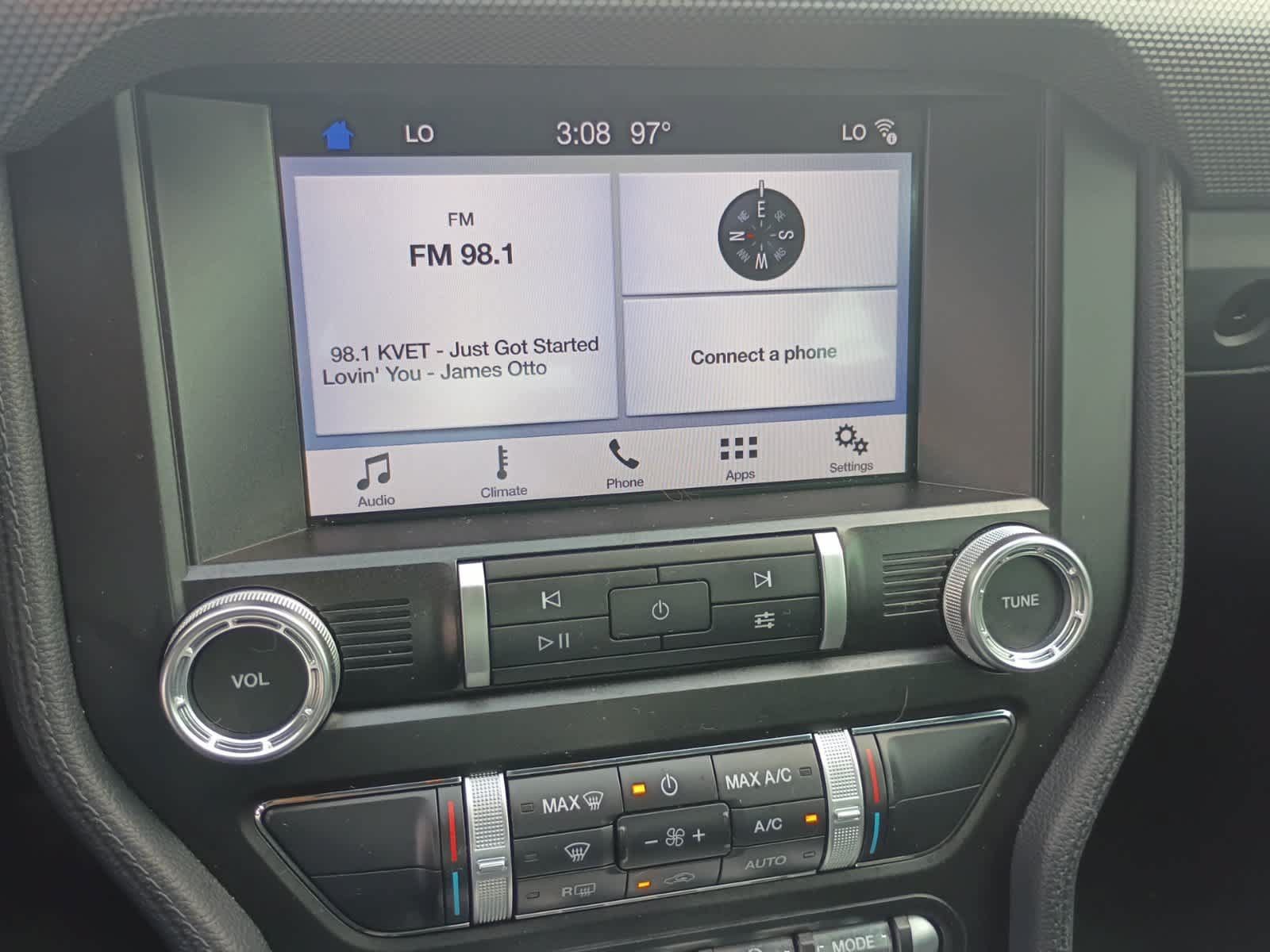 Used 2019 Ford Mustang GT w/ Equipment Group 301A RWD image 10