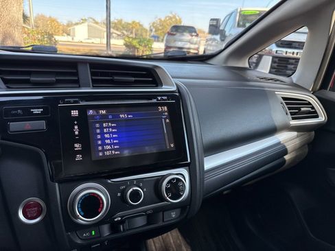 Used 2015 Honda Fit EX image 34