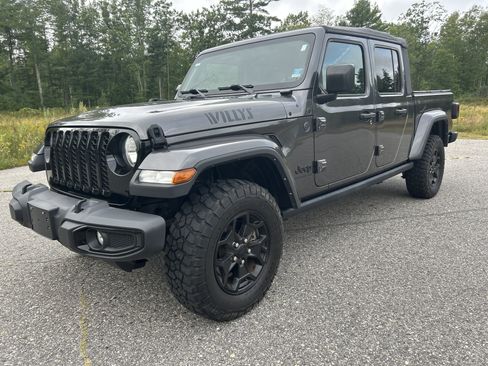 Used 2022 Jeep Gladiator Sport AWD/4WD image 1