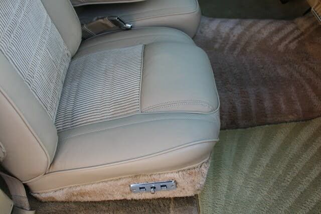 Used 1990 Jeep Grand Wagoneer AWD/4WD image 69