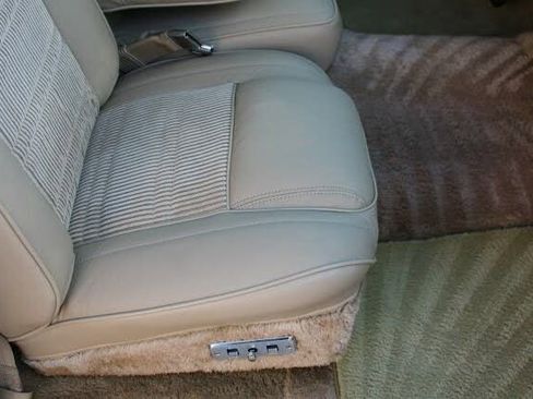 Used 1990 Jeep Grand Wagoneer image 69