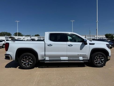 Used 2026 GMC Sierra 1500 SLT w/ SLT Premium Package AWD/4WD image 2