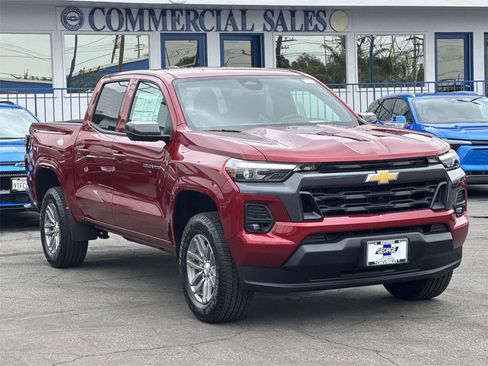 Used 2025 Chevrolet Colorado LT w/ LT Convenience Package RWD image 28