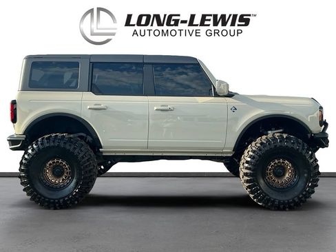 Used 2025 Ford Bronco Outer Banks AWD/4WD image 8