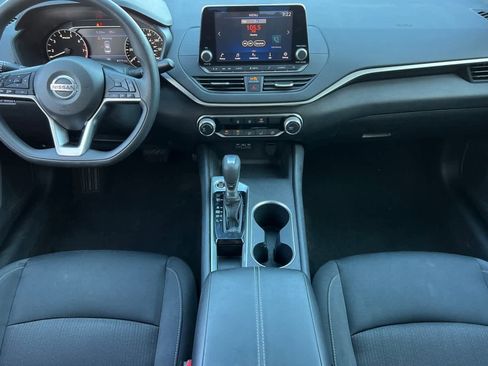 Used 2022 Nissan Altima 2.5 SV image 4
