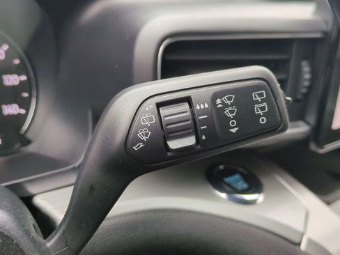 Certified 2022 Ford Explorer XLT w/ Equipment Group 202A image 29