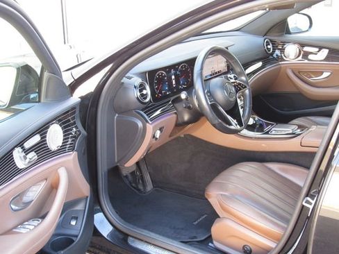 Used 2021 Mercedes-Benz E 350 4MATIC Sedan image 8