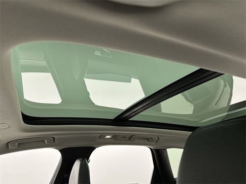 Certified 2025 Volvo XC60 B5 Plus image 22