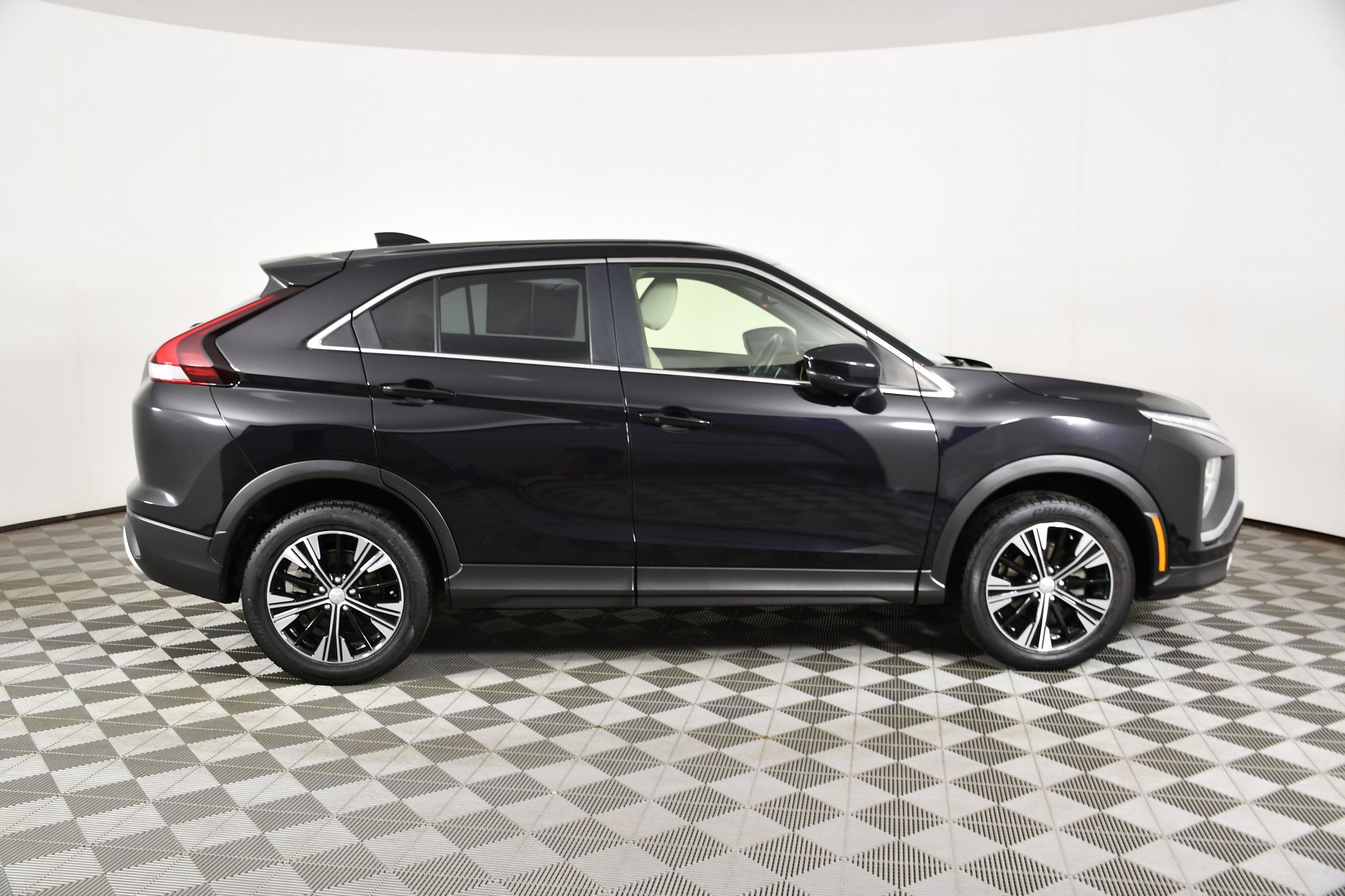 Used 2022 Mitsubishi Eclipse Cross SEL AWD/4WD image 5