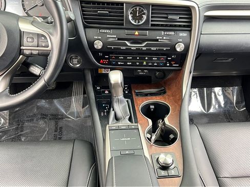 Used 2022 Lexus RX 350L Premium image 13