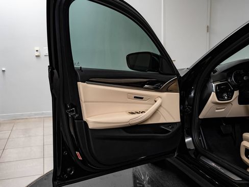 Used 2019 BMW 540i w/ Convenience Package RWD image 26