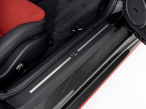 Used 2017 Nissan GT-R NISMO image 32